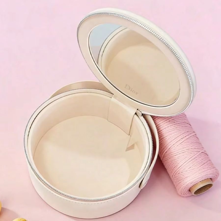 Bolsa de Maquiagem Redonda de  - Beauty Makeup Dior avaliação e preço